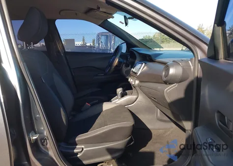 2019 Nissan Kicks S from USA, damaged, VIN 3N1CP5CU3KL541461